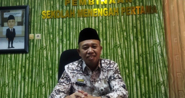 Foto : Kepala Bidang SMP Disdikbud Kabupaten Pati, Fauzin Futiarso. (Sumber. Mitrapost.com/ Ilham)