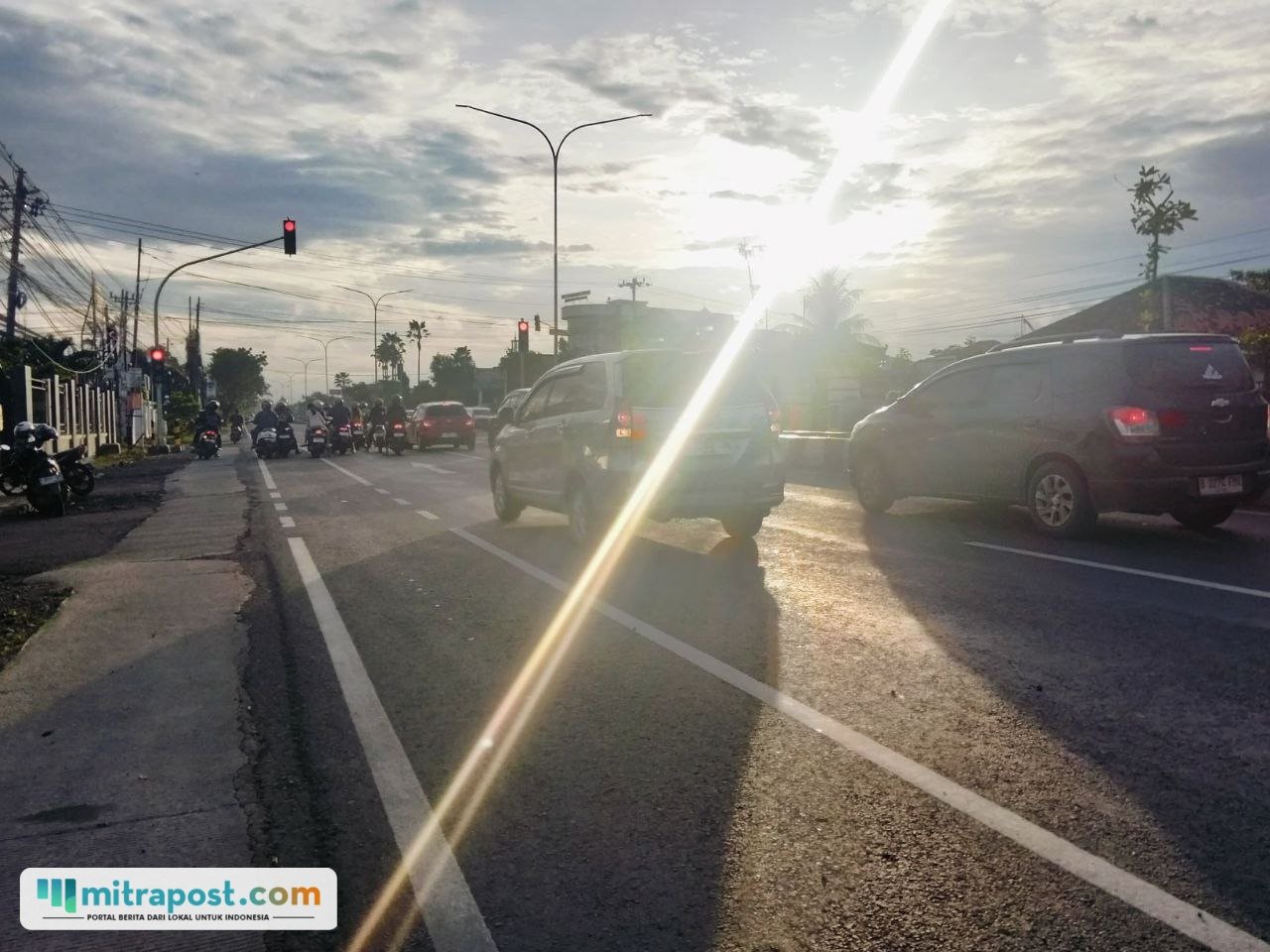 Foto : Kondisi jalan Jenderal Sudirman sampai Tugu Bandeng. (Sumber. Mitrapost.com/ Ilham) Dishub