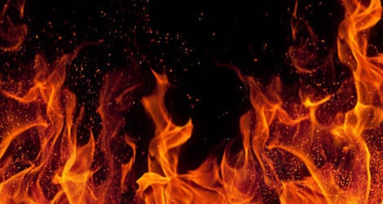 Wanita di Jayapura Nekat Bakar Kekasih karena Hilang Kabar Sepulang Kerja