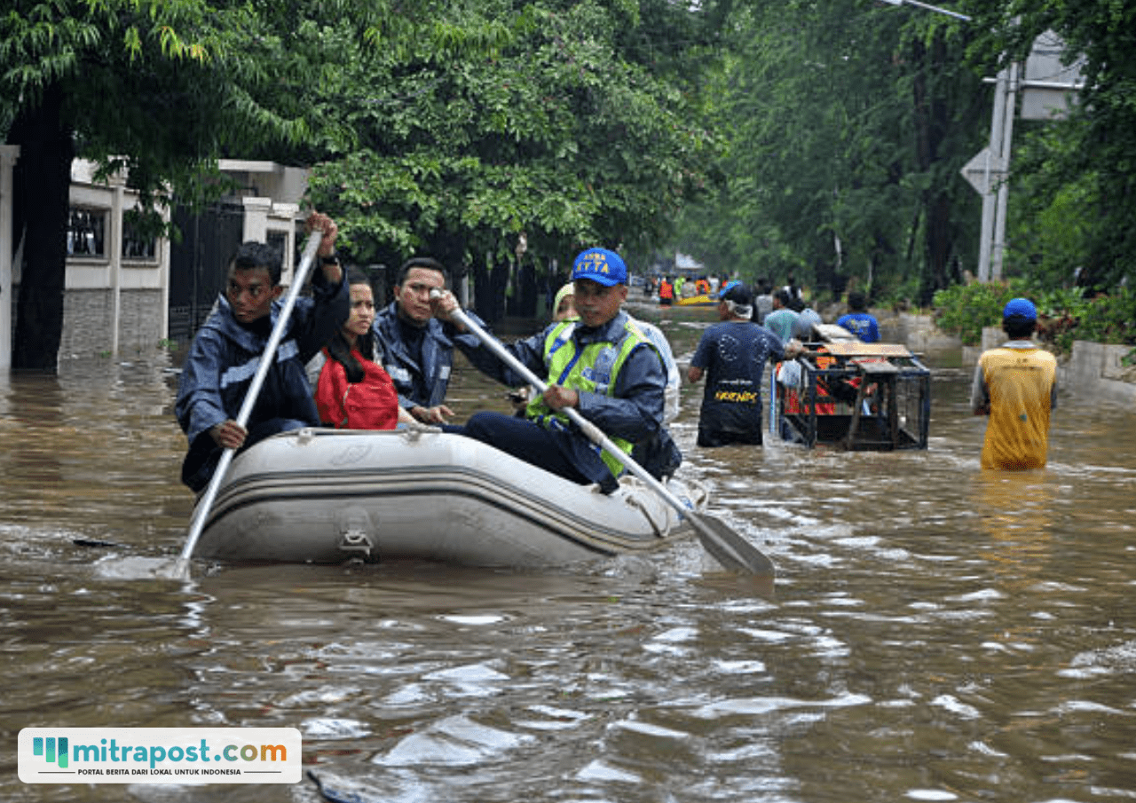 Respons Prakiraan Cuaca BMKG, BNPB Minta Masyarakat Waspada Bencana Masa Pancaroba
