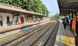 KAI Akan Kembali Operasikan Stasiun Bekasi Timur untuk Penumpang KRL Rabu Siang