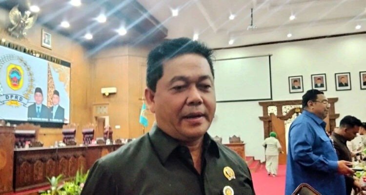 Foto : Ketua DPRD Kabupaten Pati, Ali Badruddin. (Sumber. Mitrapost.com/ Ilham)