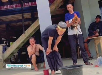 Viral Dukun di Sinjai Buat Mantra Tak Senonoh, Ritualnya Mirip Salat/tangkap layar