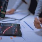 5 Saham Potensial untuk Scalping Hari Ini, Ada BBCA Hingga PTRO