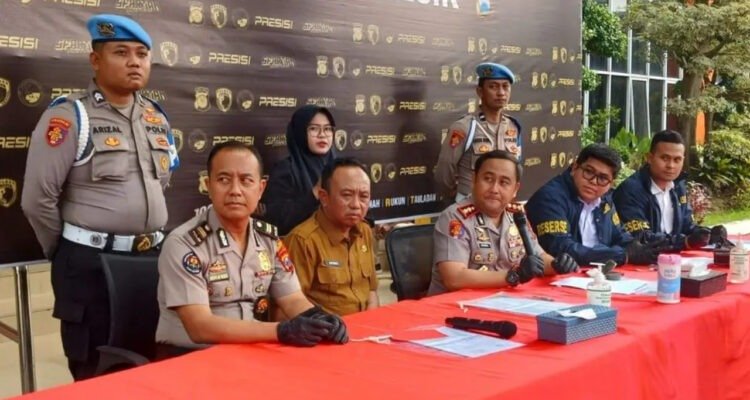 Pelaku Pemalsuan SK ASN di Gresik Ditangkap, Tipu Korban untuk Bayar Utang dan Judi