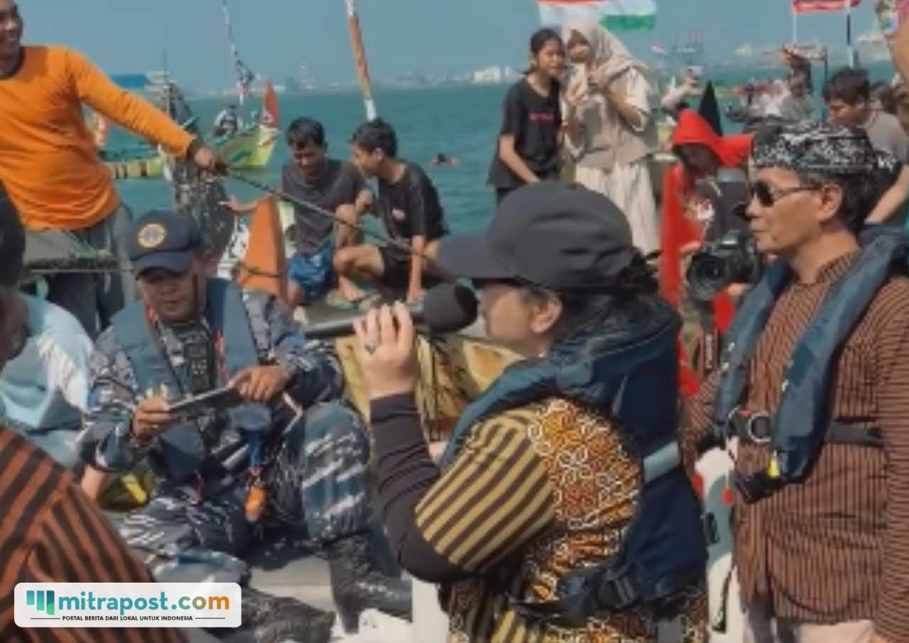 Wali Kota Semarang Agustina Wilujeng di acara Larung Sesaji Tambaklorok/ Instagram @Agustinawilujengp