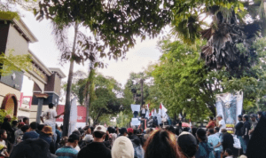 Foto : Demo di Polresta Pati. (Sumber. Mitrapost.com/ Ilham)