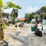 Foto : Kondisi jalan rusak di depan RSUD Kayen, belum lama ini. (Sumber. Mitrapost.com/ Ilham)