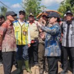 Agustina Tinjau Tanggul Jebol Kali Plumbon Mangkang/jatengprov Agustina Tinjau Tanggul Jebol Kali Plumbon Mangkang/jatengprov