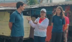 Agustina Bersama Aktivis Bersih-bersih Sungai di Semarang Tengah/Instagram @Agustinawilujengp