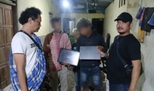 Dua Maling Laptop di SD Negeri 2 Mulyoharjo Berhasil Diringkus Polisi/ humas polresta Pati Dua Maling Laptop di SD Negeri 2 Mulyoharjo Berhasil Diringkus Polisi/ humas polresta Pati