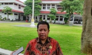 dprd Foto : Ketua Komisi D DPRD Kabupaten Pati, Teguh Bandang Waluyo ditemui di halaman Setda, belum lama ini. (Sumber. Mitrapost.com/ Ilham)