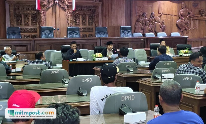 Nelayan Rembang Audiensi ke DPRD Keluhkan Dampak Kenaikan Solar /rembangkab