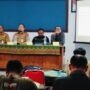 Foto : Anggota Komisi C DPRD Kabupaten Pati, Karmijan saat memberikan pengantar di aula Diskominfo Pati. (Sumber. Mitrapost.com/ Ilham)