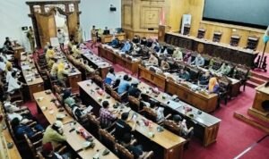 Foto : Rapat dengar pendapat di Ruang Rapat Paripurna DPRD Kabupaten Pati bersama dengan PKL. (Sumber. Mitrapost.com/ Ilham)