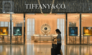 Gerai Tiffany & Co. Menkeu Buka Segel Gerai Tiffany & Co. Setelah Sanggupi Pelunasan Kewajiban dan Denda Administratif