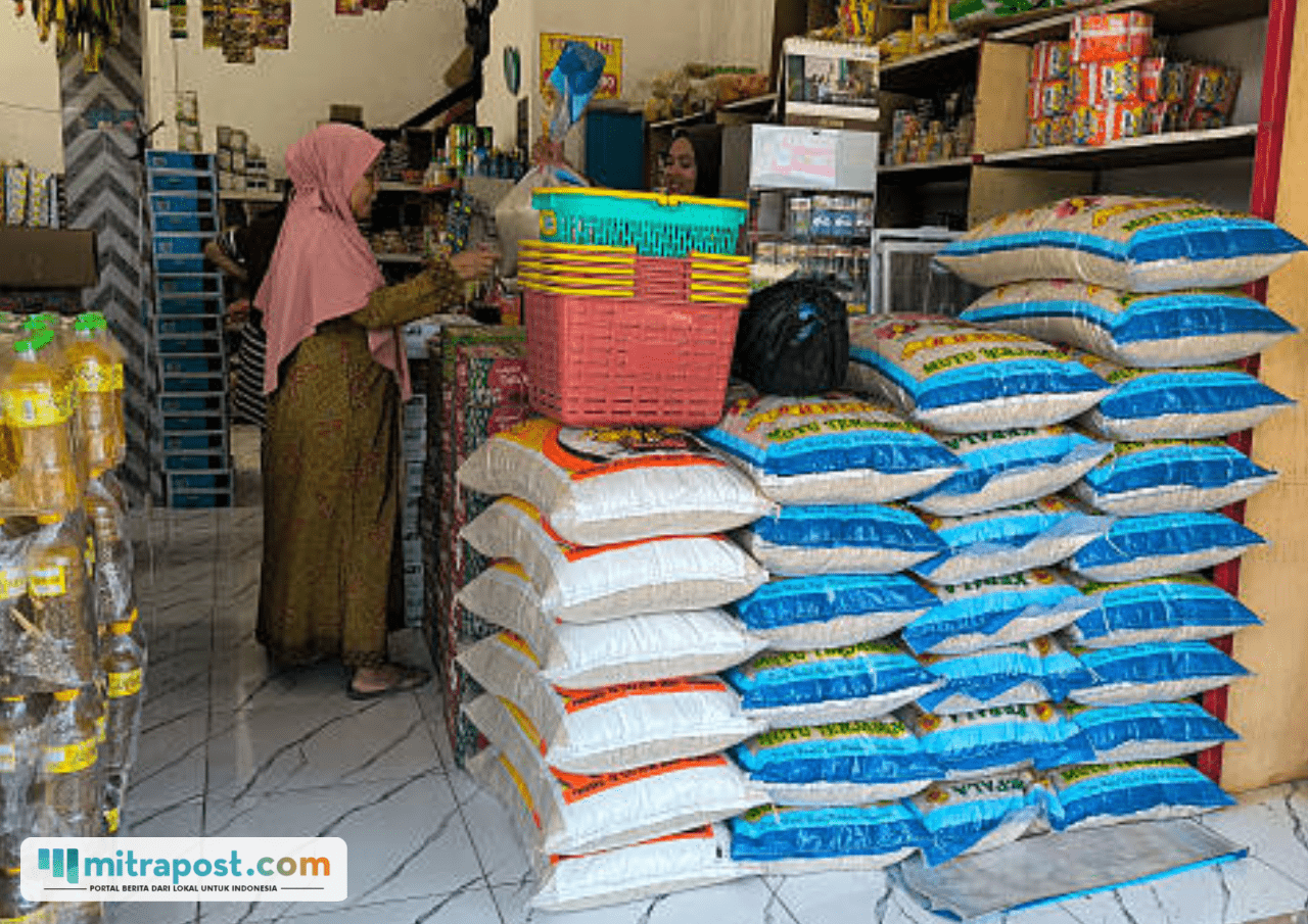 Pedagang Beras di Pasar Induk Cipinang Keluhkan Penurunan Omzet, Pelanggan Dinilai Tengah Berhemat