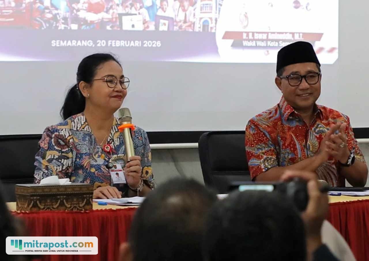 Wali Kota Semarang, Agustina Wilujeng dan Wakil Wali Kota Semarang Iswar / semarangkota