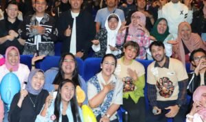 Wali Kota Semarang, Agustina Wilujeng usai nonton film bersama/Semarangkota