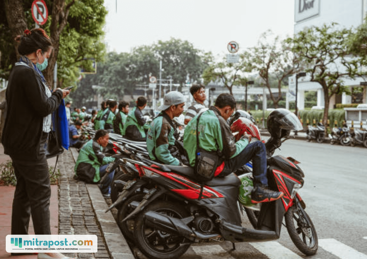 Perbaiki Sistem Transportasi di DKI Jakarta, Pramono Akan Tambah Shelter Ojol
