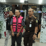 Tersangka perwakilan PT PMM, Iwan Setiawan (IS) Kejagung Berhasil Sita 390 Ton Tanah Bermuatan LTJ Milik PT PMM yang Akan Diekspor Ilegal