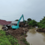 Foto : Penanganan tanggul semi permanen di Desa Bulumanis Kidul, Kecamatan Margoyoso pada bulan Januari 2026 lalu. (Sumber. Mitrapost.com/ Ilham)