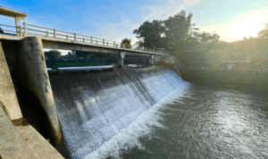 Debit Air Sungai Ciliwung di Bendung Katulampa Bogor Menyusut, Tinggi Muka Air 0 Cm