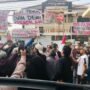 Foto : Aksi Demo AMPB di depan Kantor Kejari Pati. (Sumber. Mitrapost.com/ Ilham)
