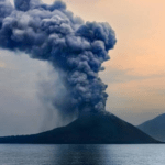 Ilustrasi gunung meletus/istock Ilustrasi gunung meletus/istock