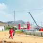 Foto : Para pekerja di Sekolah Rakyat Kecamatan Tlogowungu Kabupaten Pati keluar dari proyek hendak melakukan istirahat, diambil awal bulan Juni 2026 lalu. (Sumber. Mitrapost.com/ Ilham)