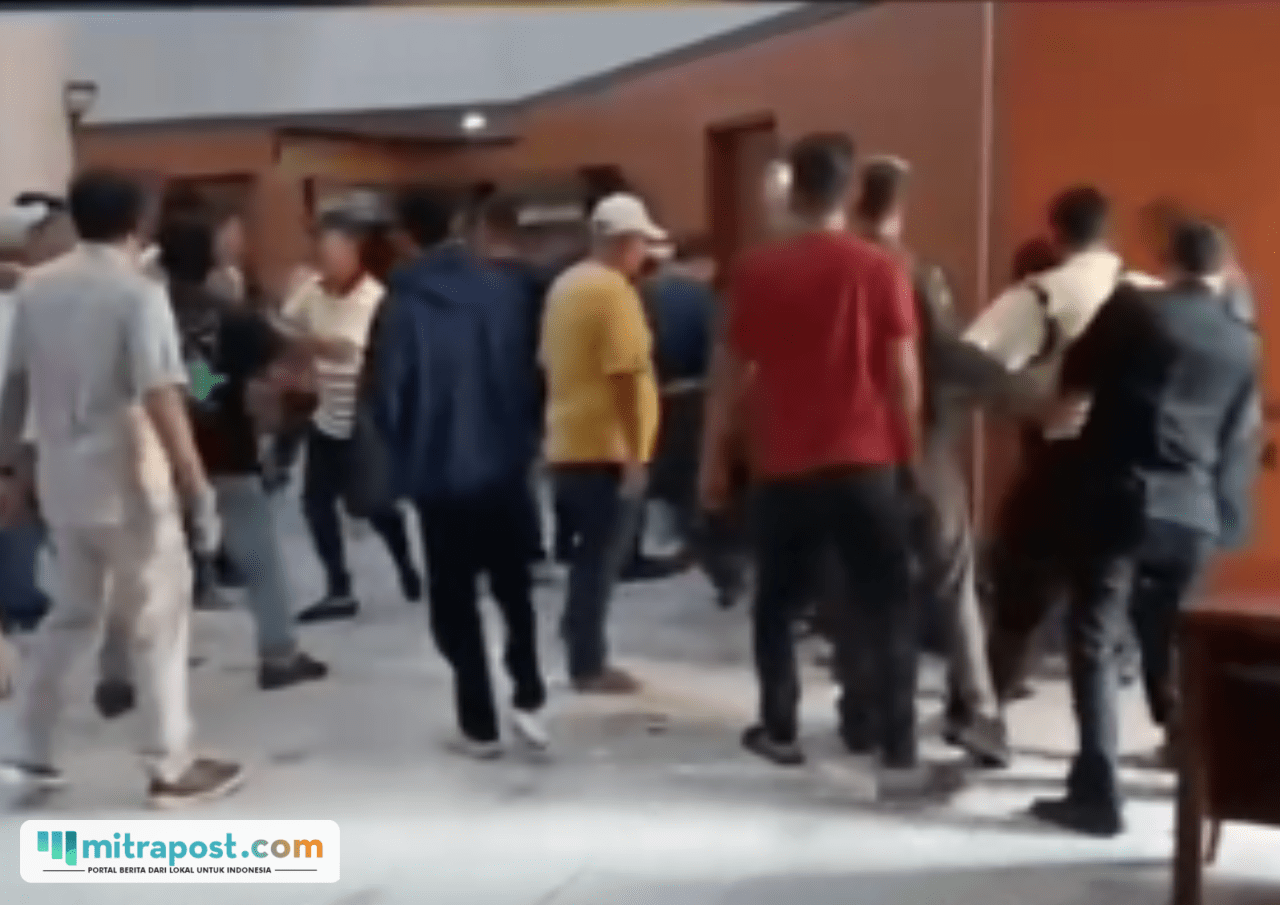 bentrokan di DPRD Riau/tangkap layar