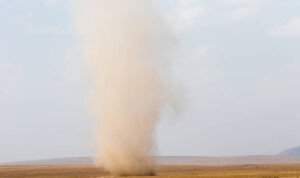Ilustrasi dust devil atau setan debu/istock Ilustrasi dust devil atau setan debu/istock