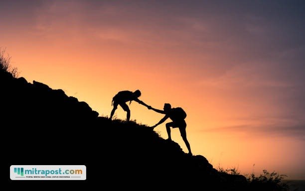 Ilustrasi pendaki /istock