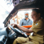 Foto : Plt Bupati Pati, Risma Ardhi Chandra sedang mencoba angkutan di SMP Negeri 4 Pati. (Dok. Humas Pemkab Pati)