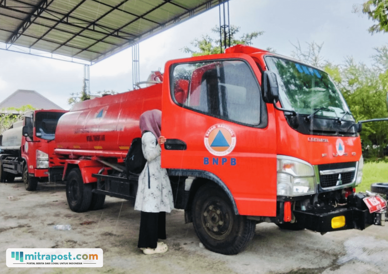 Foto : Truk Tangki di BPBD Kabupaten Pati yang bakal digunakan mengirimkan bantuan air bersih. (Sumber. Mitrapost.com/ Ilham)