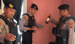 Polisi Amankan Puluhan Botol Miras dari Tiga Warung di Pati/polresta Pati