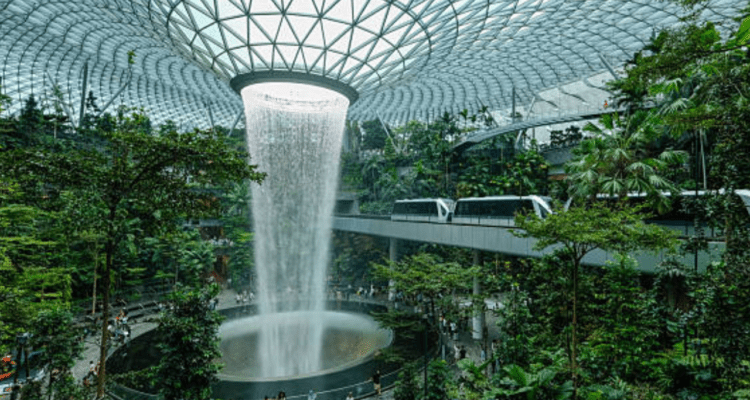 Pria WNI Ditangkap di Bandara Changi Singapura Karena Sembunyikan Pisau di dalam Sepatu