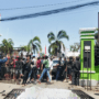 Foto : Gerbang Pintu masuk Kantor Kecamatan Tayu Pati Ambruk usai didorong massa, Rabu (12/08/2026). (Sumber. Mitrapost.com/ Ilham)