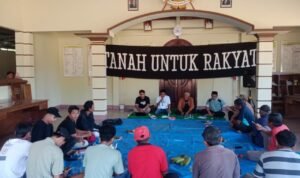 Foto : Rembug warga Desa Karangsari, Kecamatan Cluwak di Balai Desa, Selasa (11/08/2026). (Dok. Humas Gerakan Tani Karangsari).