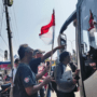 Foto : Rombongan Massa AMPB berangkat ke Jakarta untuk aksi demo 27 Agustus di DPR RI. (Sumber. Mitrapost.com/ Ilham)