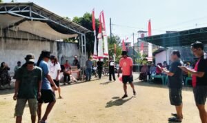 Foto : Keseruan Warga Sidokerto Pati Rayakan HUT RI di lapangan Perum RSS Sidokerto Pati, Minggu (09/08/2026) siang. (Sumber. Mitrapost.com/ Ilham)
