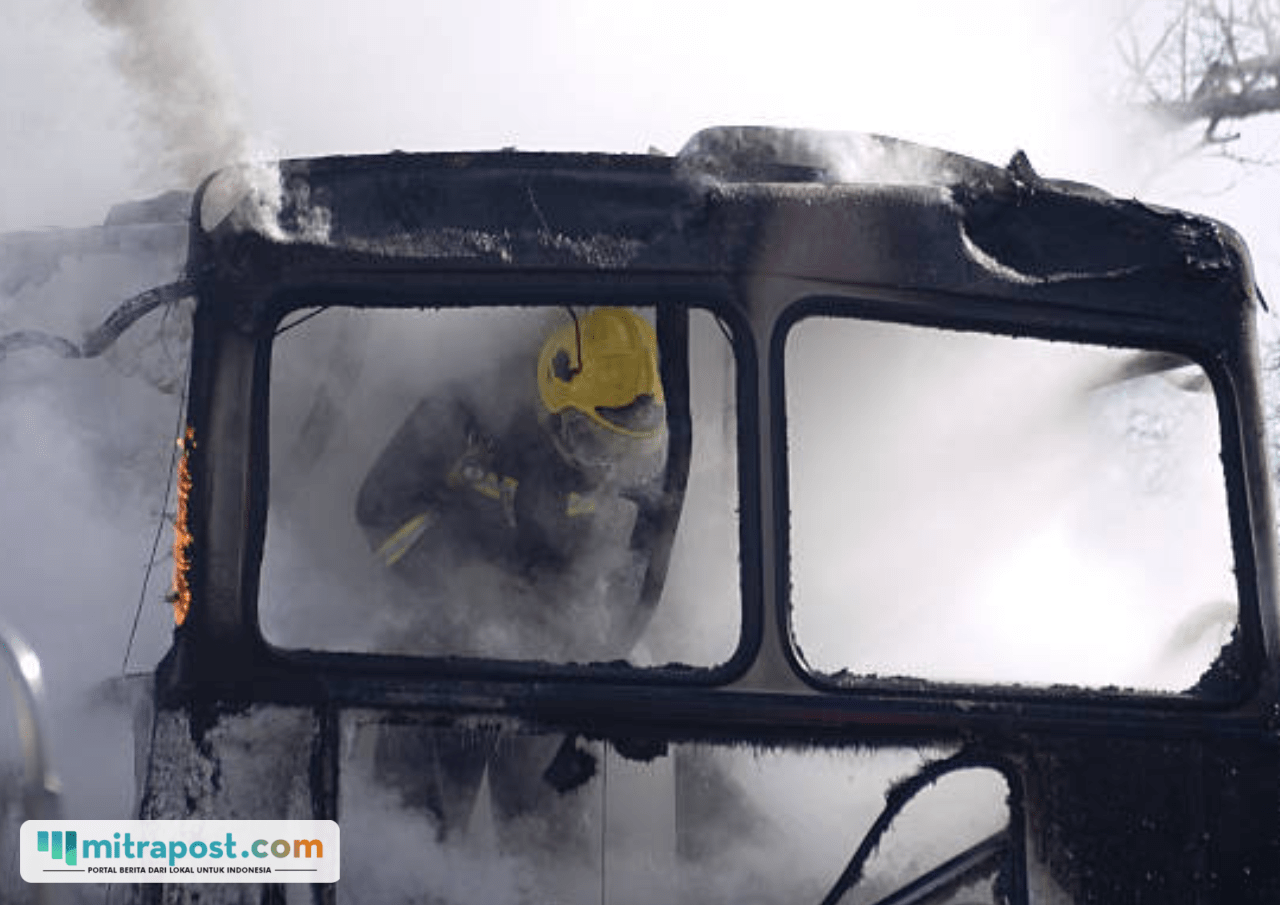 Total 50 Unit Bus Tak Layak Operasi Terbakar di Pangkalan PO Sinar Jaya Cikarang Barat