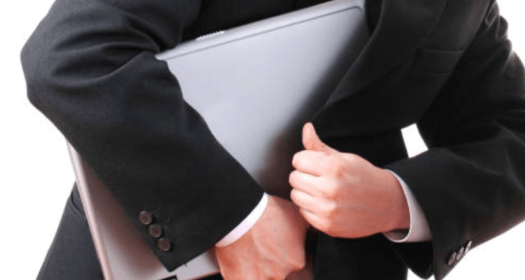 Karyawan Kantor di Tangerang Nekat Curi Laptop untuk Judi Bola