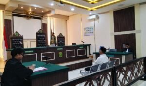 sidang-ashari-pati Foto : Sidang terhadap terdakwa Ashari dugaan kasus kekerasan seksual digelar di PN Pati. (Sumber. Mitrapost.com/ Ilham)