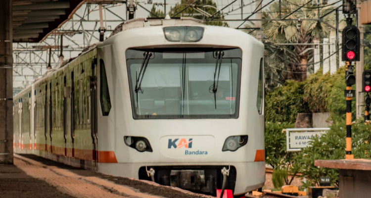 Polda Metro Jaya Tetapkan Masinis Jadi Tersangka Kasus Tabrakan Maut KA Agro Bromo Anggrek-KRL Polda Metro Jaya Tetapkan Masinis Jadi Tersangka Kasus Tabrakan Maut KA Agro Bromo Anggrek-KRL