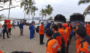 Jejak 5 Wartawan dan 3 Petugas Kapal yang Hilang saat Erupsi Anak Krakatau Belum Ditemukan Jejak 5 Wartawan dan 3 Petugas Kapal yang Hilang saat Erupsi Anak Krakatau Belum Ditemukan