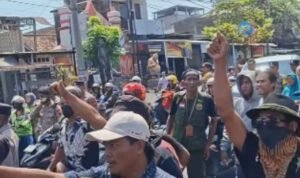 Bentrok Nyaris Terjadi Antara Massa Pendukung Sudewo dan Pati Ora Sepele/tangkap layar