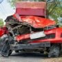 Ilustrasi mobil sedan ringsek/istock