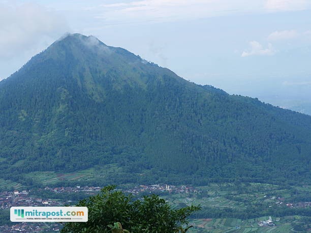 Ilustrasi Gunung Ungaran/istock