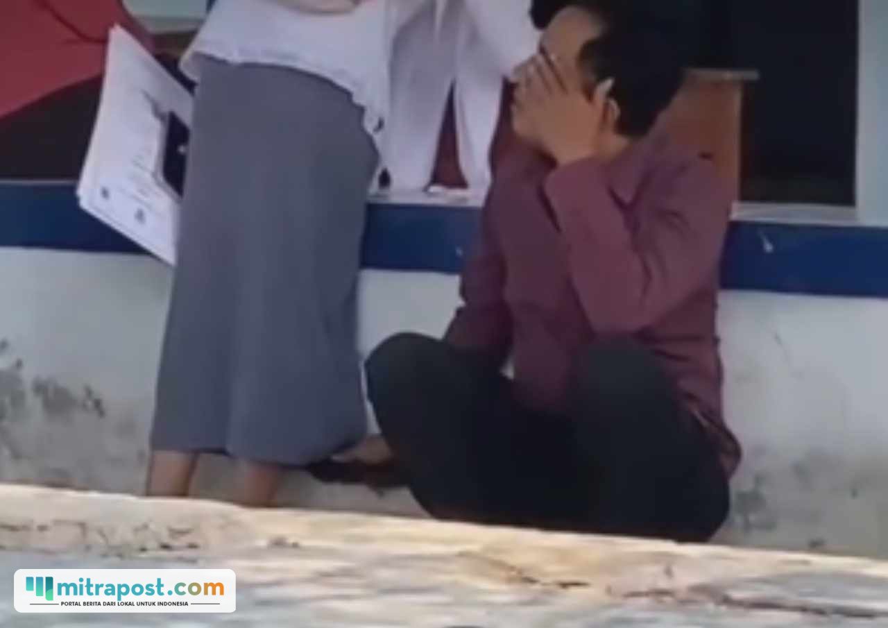Viral Guru di Subang Diduga Rekam Bagian Bawah Rok Siswi /tangkap layar